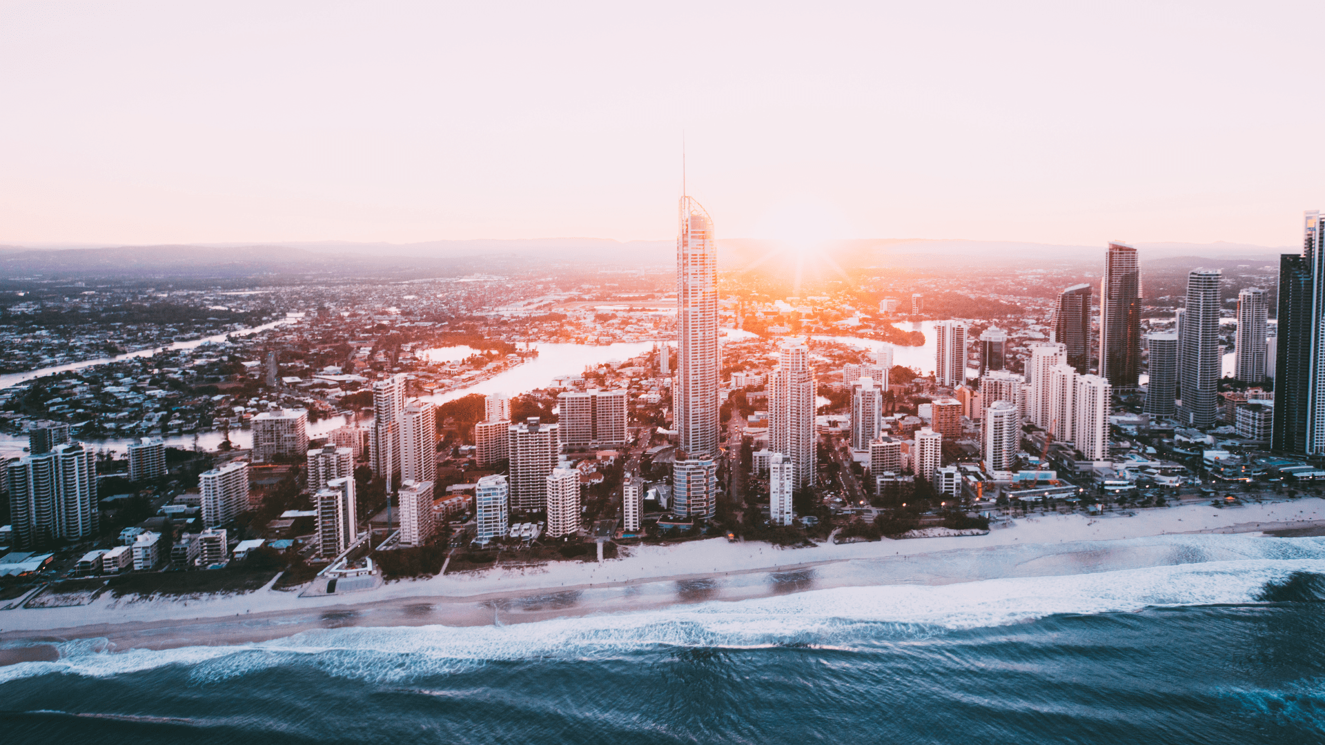 Stunning-Surfers-Paradise-Location